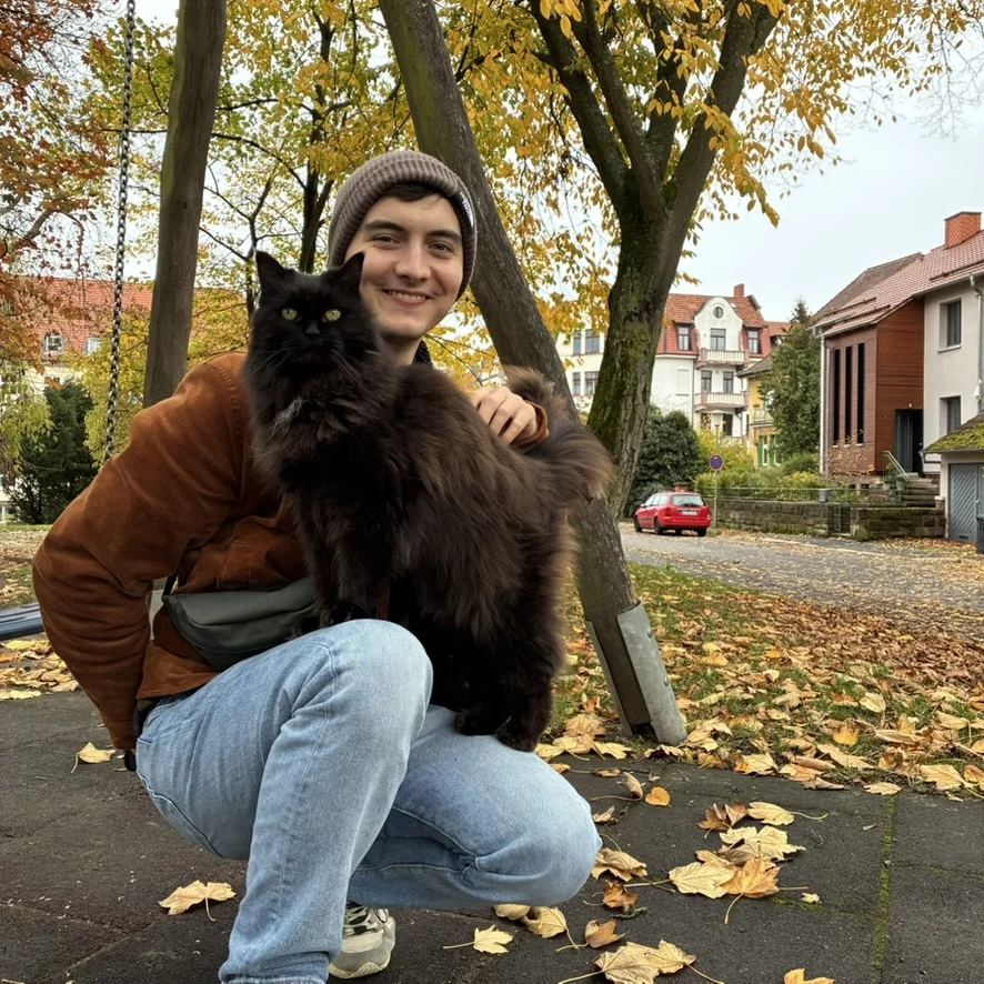 Tobias Czap mit Katze